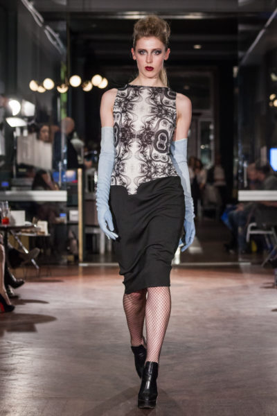 Look 16